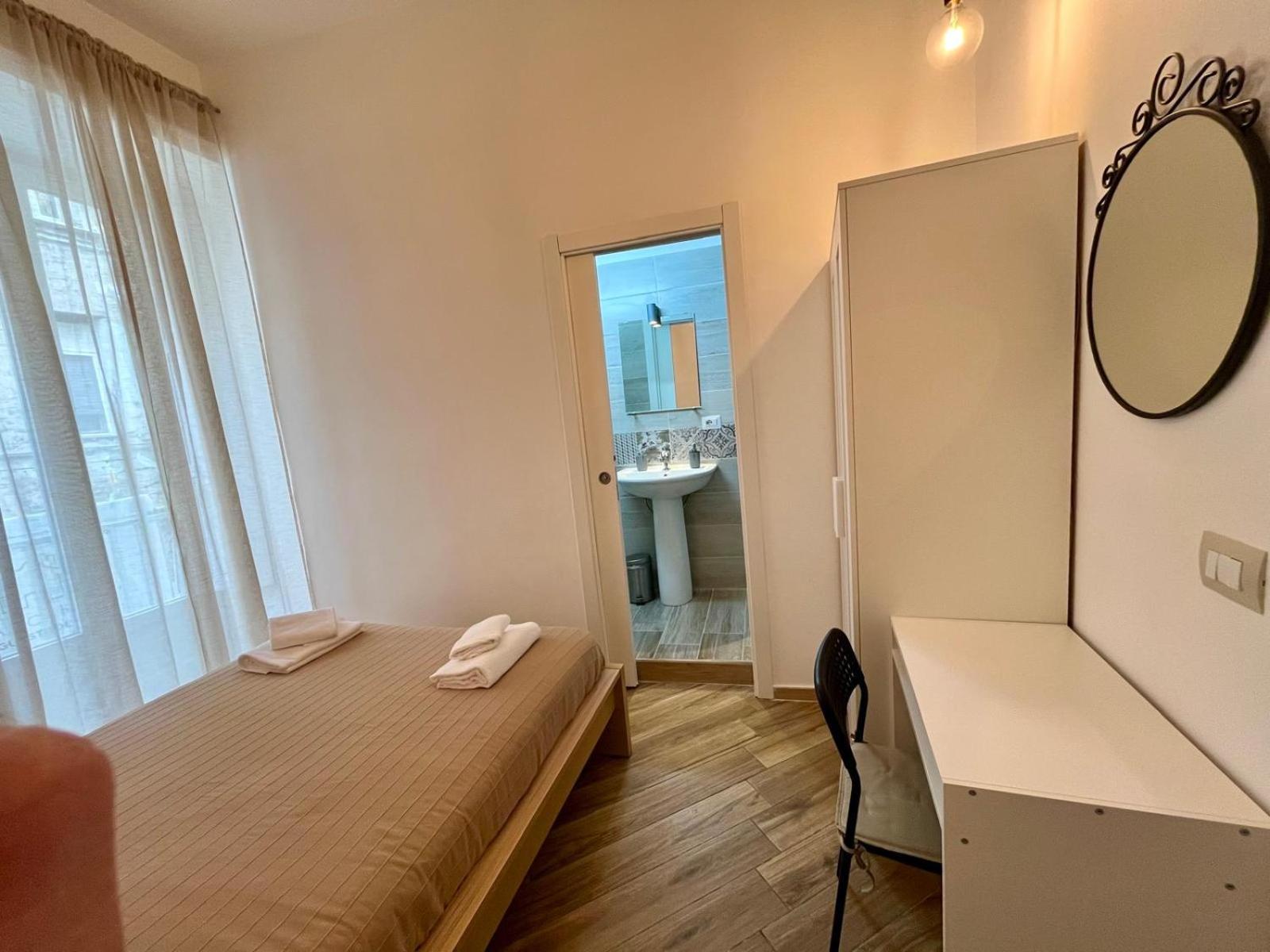 Guesthouse Marcanto - Duomo Наполи Екстериор снимка