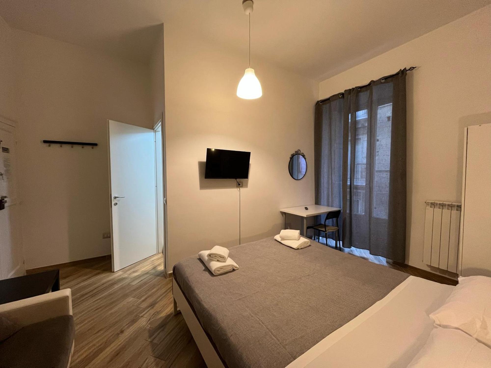 Guesthouse Marcanto - Duomo Наполи Екстериор снимка