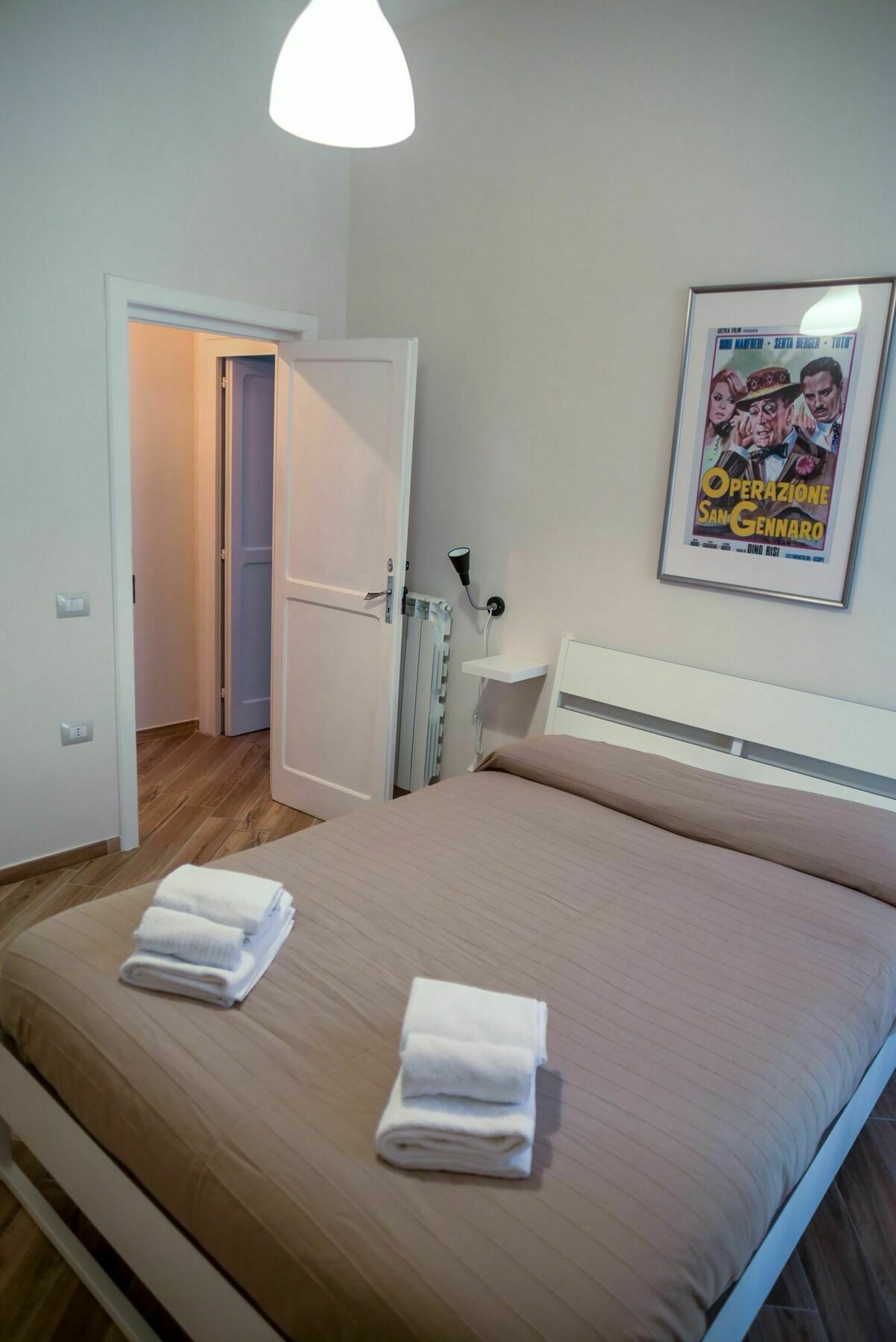 Guesthouse Marcanto - Duomo Наполи Екстериор снимка